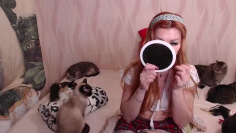 Snapshot of olivia_redd chatting on March 9, 11:03 pm Olivia online show from March 9, 11:03 pm