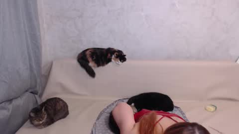 Snapshot of olivia_redd chatting on September 28, 3:02 am Olivia online show from September 28, 3:02 am