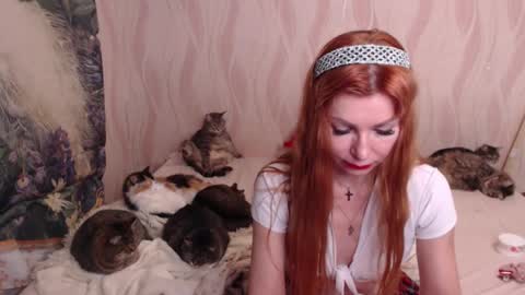 Snapshot of olivia_redd chatting on March 4, 11:00 pm Olivia online show from March 4, 11:00 pm
