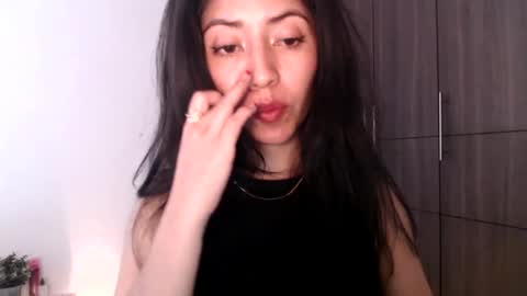 oliviaaa__ online show from December 30, 4:29 pm
