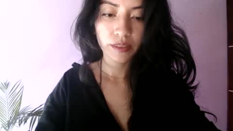 oliviaaa__ online show from March 13, 4:19 pm