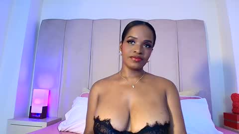 Snapshot of oliviabeneett chatting on October 8, 7:07 pm My name is olivia but can you call me Oli online show from October 8, 7:07 pm