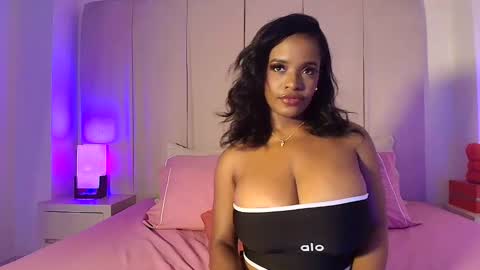 Snapshot of oliviabeneett chatting on September 29, 6:46 pm My name is olivia but can you call me Oli online show from September 29, 6:46 pm