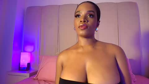 Snapshot of oliviabeneett chatting on September 17, 9:13 pm My name is olivia but can you call me Oli online show from September 17, 9:13 pm