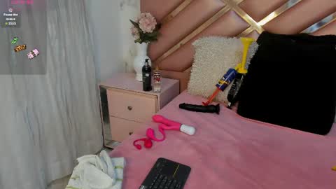 Olivia Burning online show from June 11, 7:43 pm