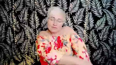 Kelly online show from April 26, 1:42 pm