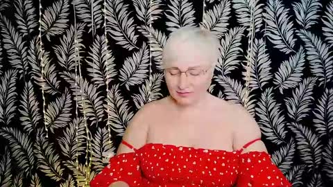 Kelly online show from April 24, 10:18 am