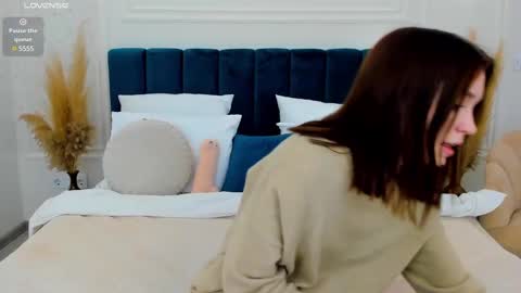 Amely online show from March 9, 1:04 pm