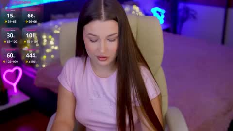 L A Y A online show from November 10, 10:54 am