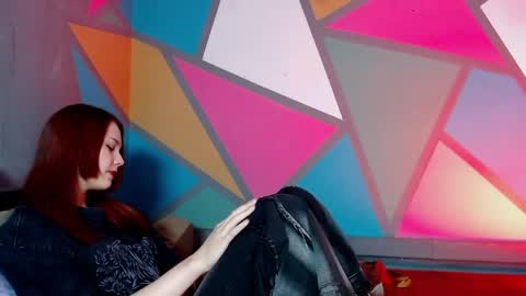 onessandra online show from March 7, 4:19 am