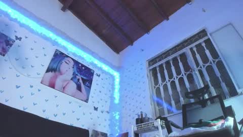 Snapshot of onlybluex chatting on January 18, 2:36 am ONLFNS 50 DISCOUNT..SOPHIEHASPER online show from January 18, 2:36 am