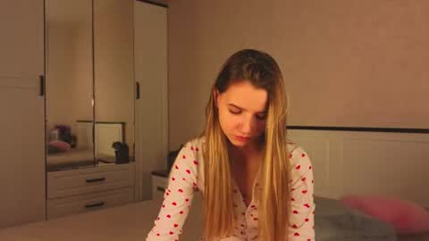 onyxvespera online show from July 18, 7:44 am