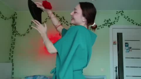 Melani  online show from March 17, 3:05 pm