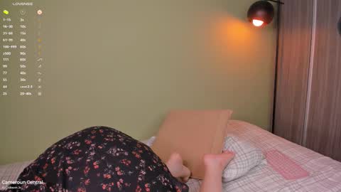 Snapshot of orchide_ chatting on September 18, 12:53 am Claire online show from September 18, 12:53 am