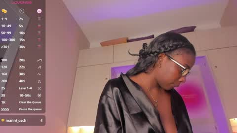 oshun_444 online show from April 25, 1:41 pm