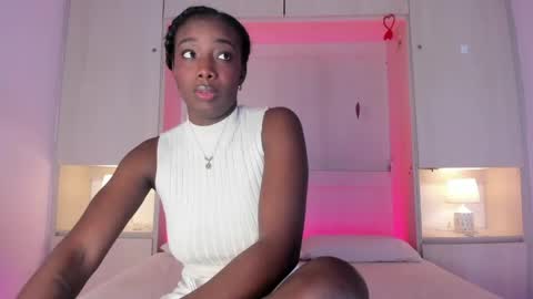 oshun_444 online show from April 21, 12:34 pm