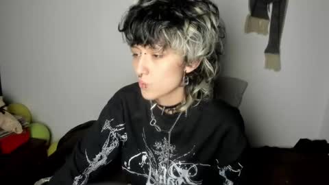 Snapshot of ottoyan_ chatting on March 11, 6:52 am Otto 3 online show from March 11, 6:52 am
