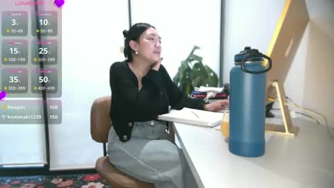 Snapshot of ozhmara chatting on October 8, 2:32 pm ozhmara online show from October 8, 2:32 pm
