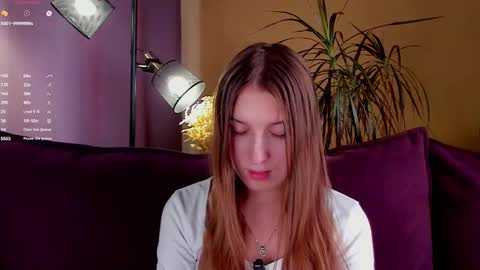 Snapshot of oziecarmona chatting on October 19, 1:51 am Caroline or just Lina online show from October 19, 1:51 am