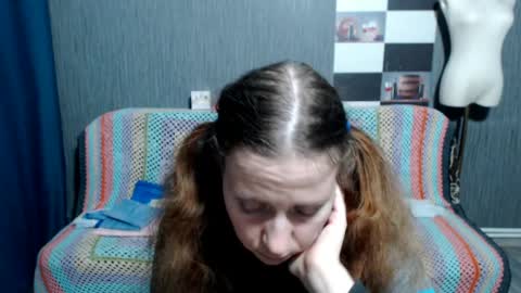 Ella online show from March 31, 3:12 pm