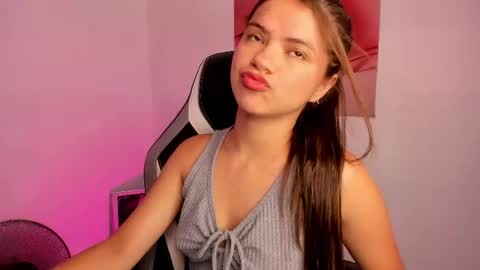 Paige online show from April 24, 5:16 pm