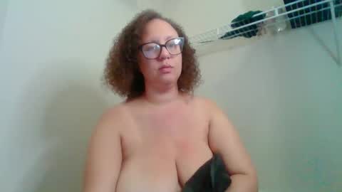 Snapshot of paisleehaze chatting on October 27, 1:23 am Paislee Haze online show from October 27, 1:23 am