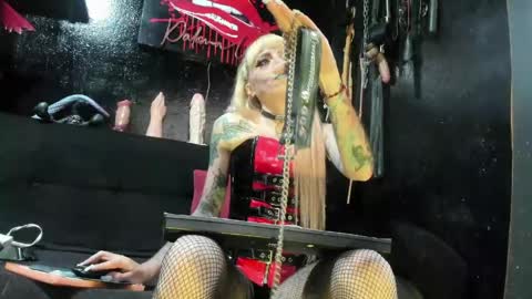 Paloma online show from May 1, 10:57 pm