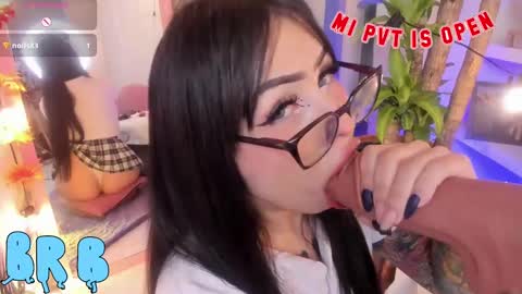 pam_duff online show from February 18, 8:16 am