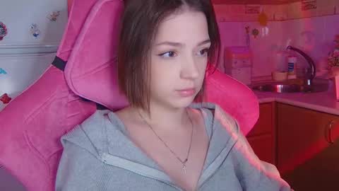 Pam online show from April 18, 5:04 pm