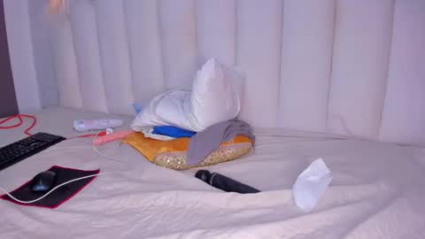 pamela online show from February 11, 11:28 pm