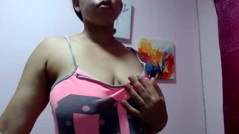 Snapshot of pamela_claus chatting on February 28, 12:31 pm Pamela Claus online show from February 28, 12:31 pm