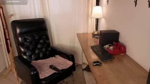 pamela_johnsonn online show from April 27, 5:32 pm