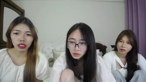 pamelabecke online show from May 12, 7:49 am