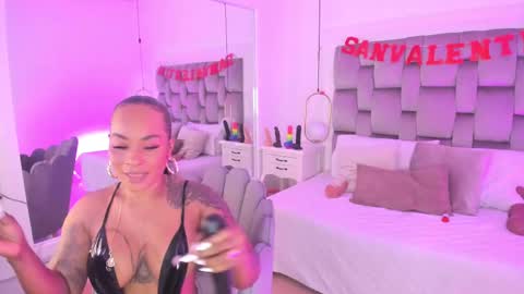Snapshot of pamelamendez_ chatting on February 14, 2:50 am Pamela online show from February 14, 2:50 am