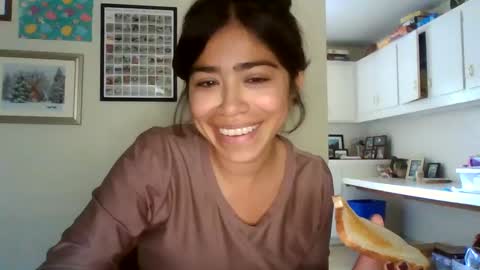 PancakePeachez online show from September 30, 5:18 pm