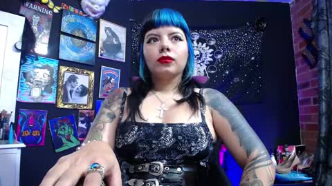       online show from February 3, 3:38 pm