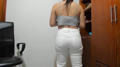 paoguerrax354 online show from March 9, 12:42 am