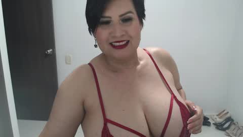 Paola Williams online show from April 21, 1:42 am
