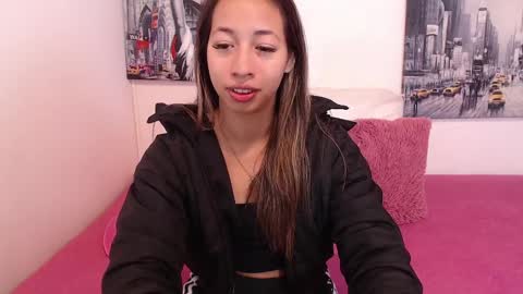 Paola online show from April 9, 11:15 am