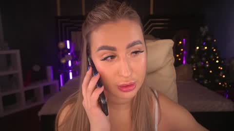 Lia online show from December 29, 8:22 am