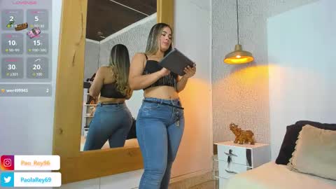 paolarey_ online show from January 17, 10:39 pm