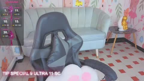 PARIS  online show from March 31, 3:28 am