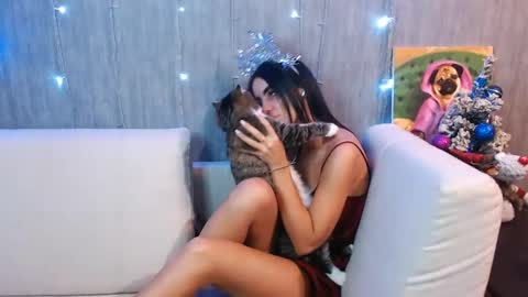 Snapshot of passionate_lora_ chatting on December 15, 3:45 am I am Lora and i am glad to see you in my room online show from December 15, 3:45 am