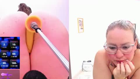 Snapshot of paulina_davis_ chatting on February 21, 2:17 am Paulina Davis online show from February 21, 2:17 am