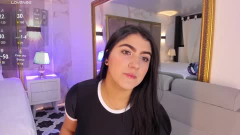 Snapshot of paulinaduarte_ chatting on February 17, 11:02 am Paulina online show from February 17, 11:02 am