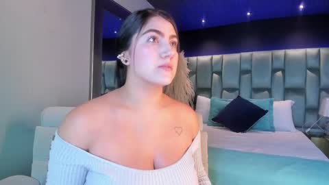 Snapshot of paulinaduarte_ chatting on February 22, 11:46 am Paulina online show from February 22, 11:46 am