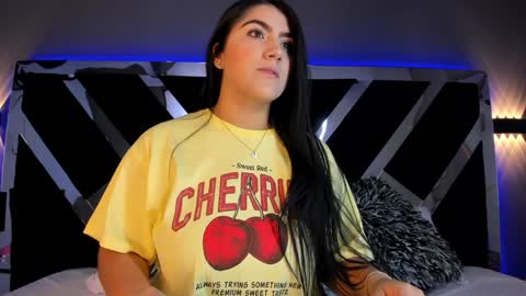 Snapshot of paulinaduarte_ chatting on February 6, 11:09 am Paulina online show from February 6, 11:09 am