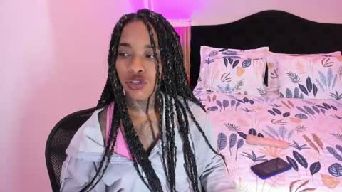 Pauline online show from April 21, 2:48 am