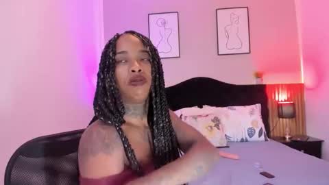 Pauline online show from March 27, 2:46 am