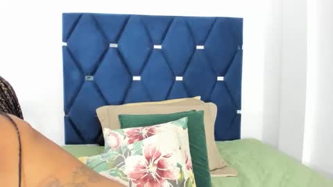 Pauline online show from October 18, 2:47 am